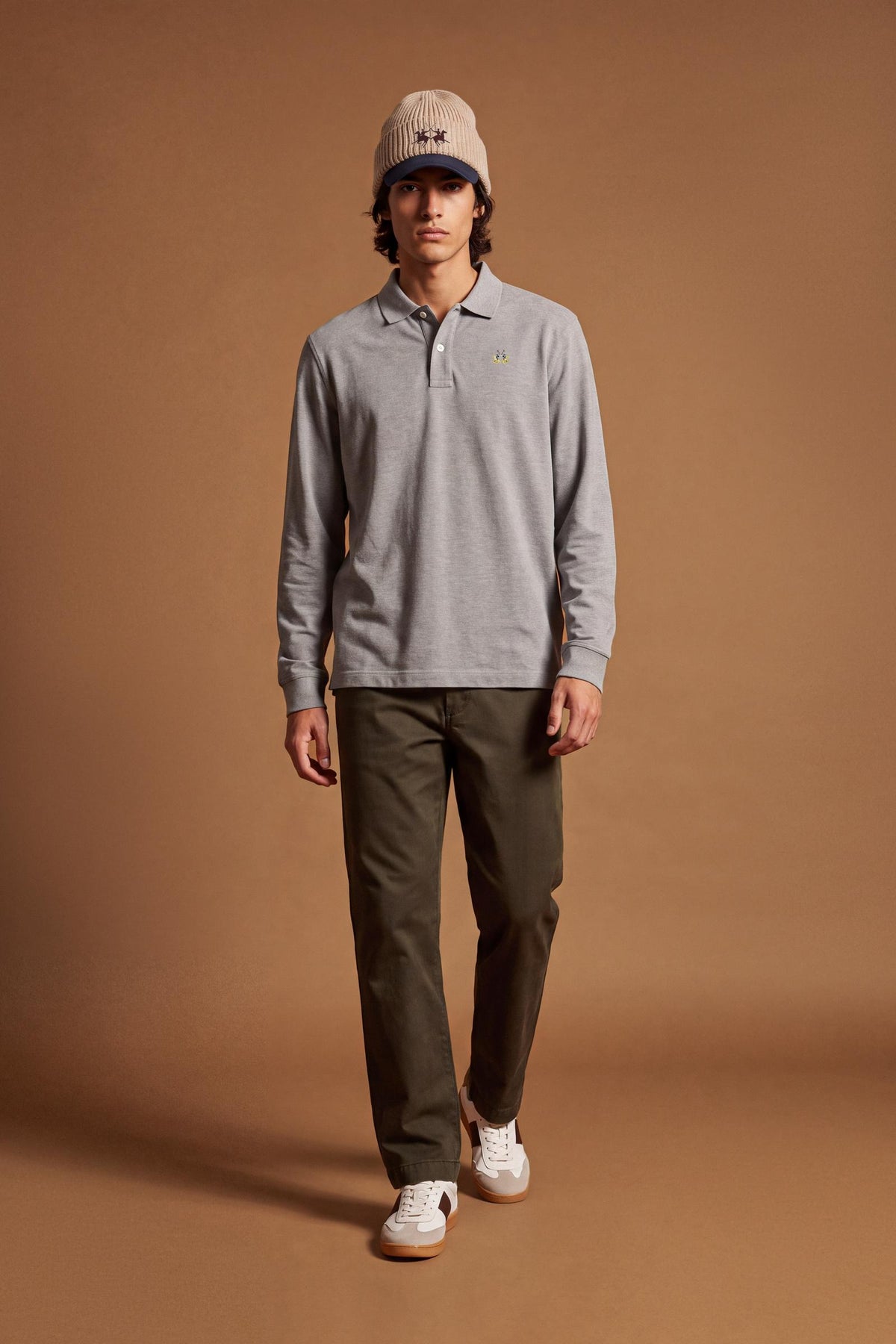 Men’s long-sleeve polo in stretch cotton piqué offers comfort, flexibility, a ribbed collar with contrasting gabardine detail, slim fit, and embroidered logo - Medium Heather Grey