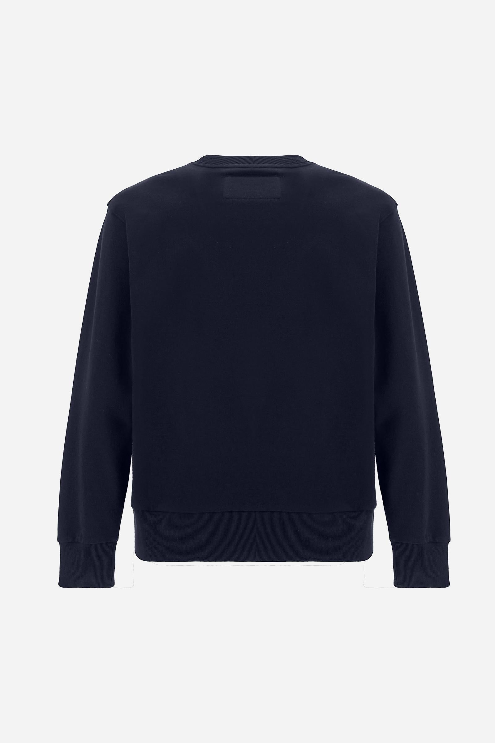 Men's crew-neck sweatshirt with long sleeves made from 100% cotton diagonal fleece. The model features ribbed collar, cuffs and hem in matching tone. The regular fit is enhanced by a modern cut with slightly structured shoulders. The design is distinguished by the exclusive maxi 3D embroidered brand logo in contrasting color on the chest. The model is wearing size L. - Navy                                                                                                                                        