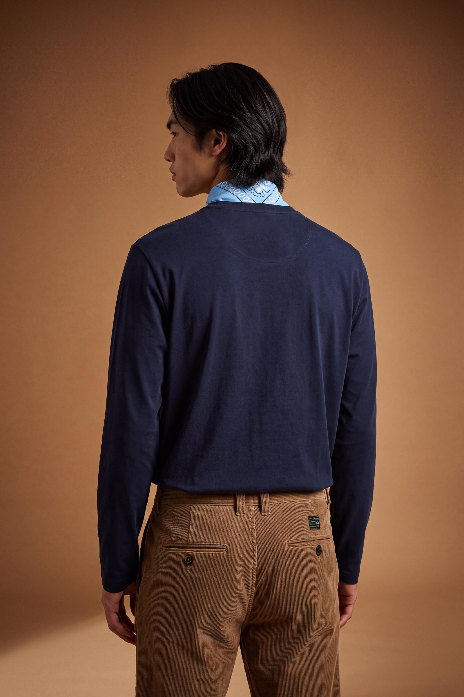 Long-sleeve 100% cotton jersey T-shirt with ribbed crew neck and cuffs, featuring a contrasting embroidered team logo. Regular fit for all-day comfort. - Navy Blazer