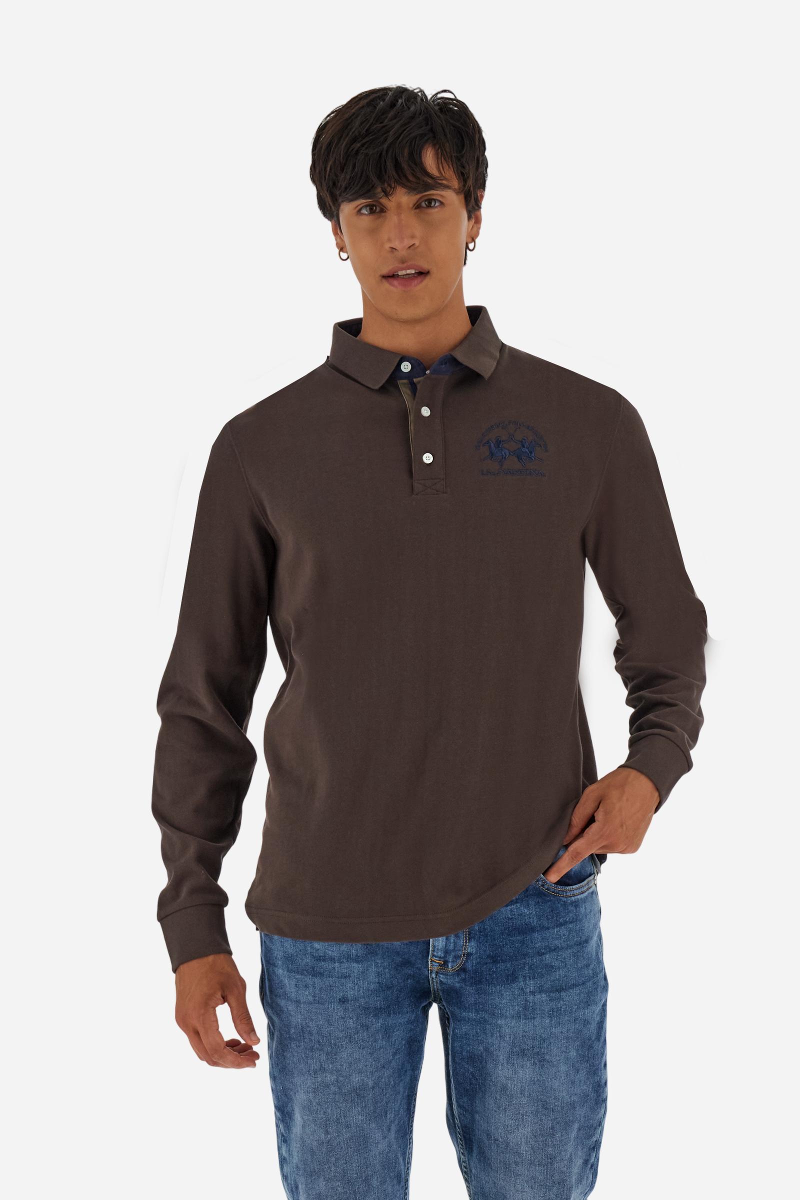 Men’s long-sleeve polo in premium soft-touch cotton jersey for a luxurious feel on the skin. Contrast gabardine details on the collar. Upper collar in tone-on-tone ribbing with printed La Martina lettering undercollar. Three customized buttons, enhanced by a multicolor striped tape on the placket. Contrast embroidered team logo on the chest. Regular fit. Model wears size L. - Java