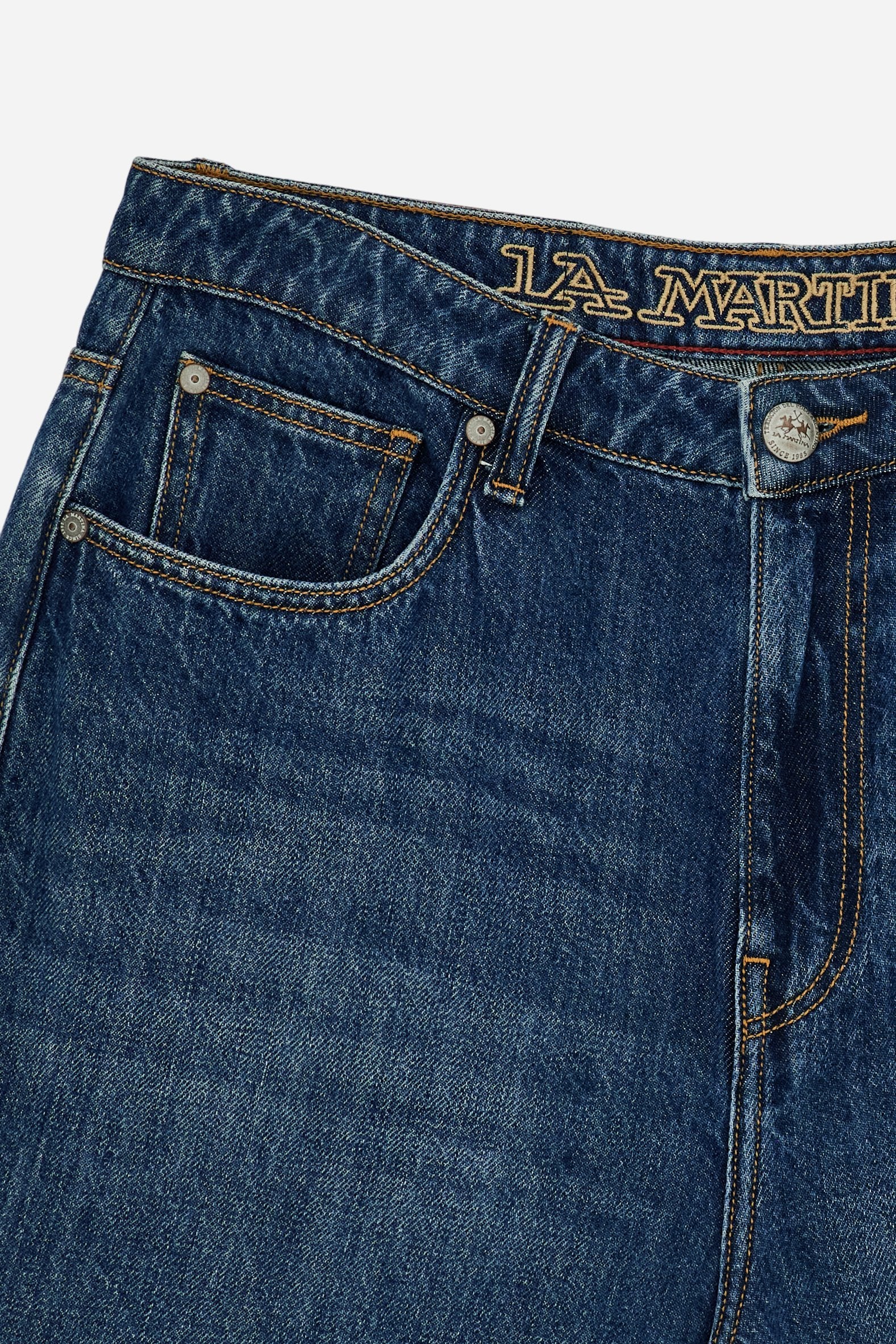 Men’s jeans in medium wash denim contemporary fit in cotton – Connell