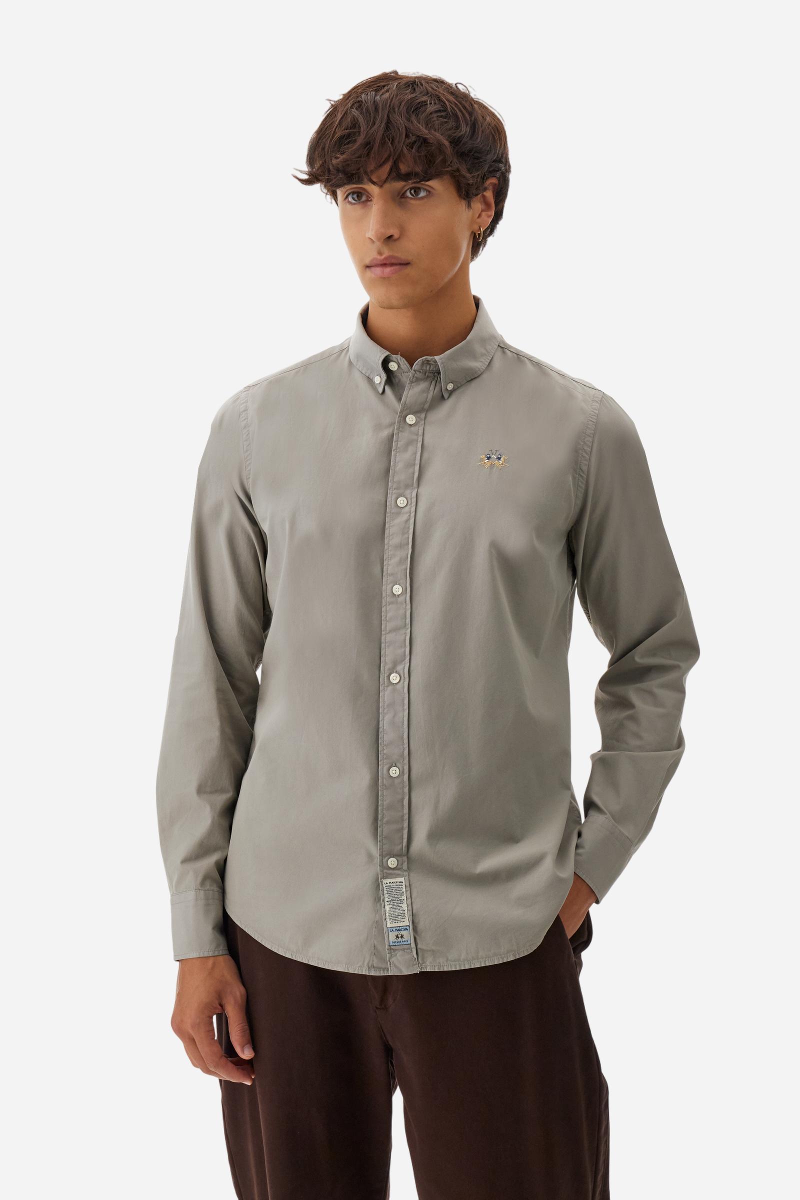 Men's long-sleeved shirt in cotton poplin. Slim fit with button-down collar. - Moon Rock