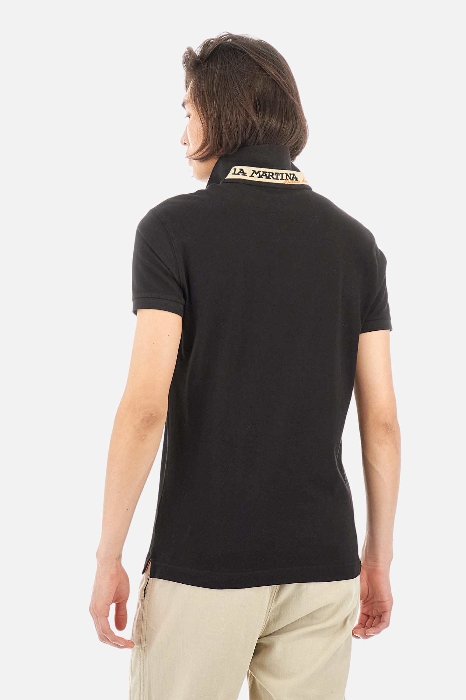 Men's short-sleeved cotton piqué polo shirt. Regular fit with fabric detail under the collar. - Black