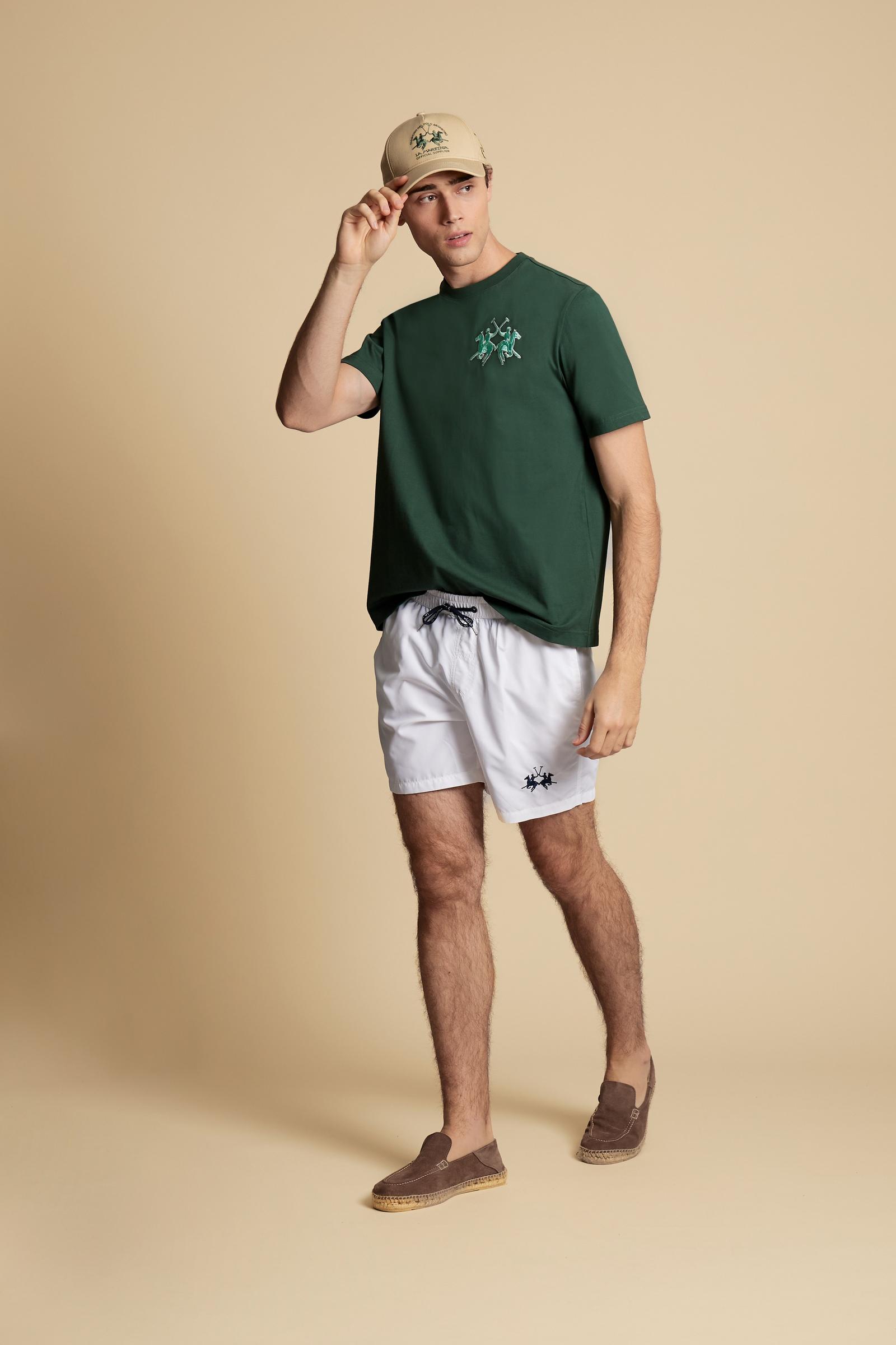 T-shirt in heavy cotton jersey with a structured, boxy fit. Dropped shoulders and clean lines. Large contrasting 3D embroidered logo on the chest. - Pineneedle                                                                                                                                                                                                                                                                                                                                                                 