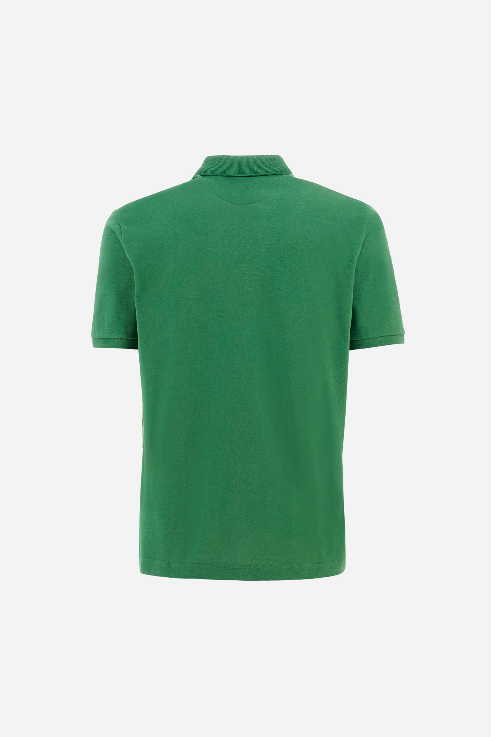 Men's plain-coloured, short-sleeved, regular-fit cotton polo shirt. Contrasting La Martina logo sewn onto the chest. This versatile garment goes perfectly with a pair of jeans from the collection. - Junipet