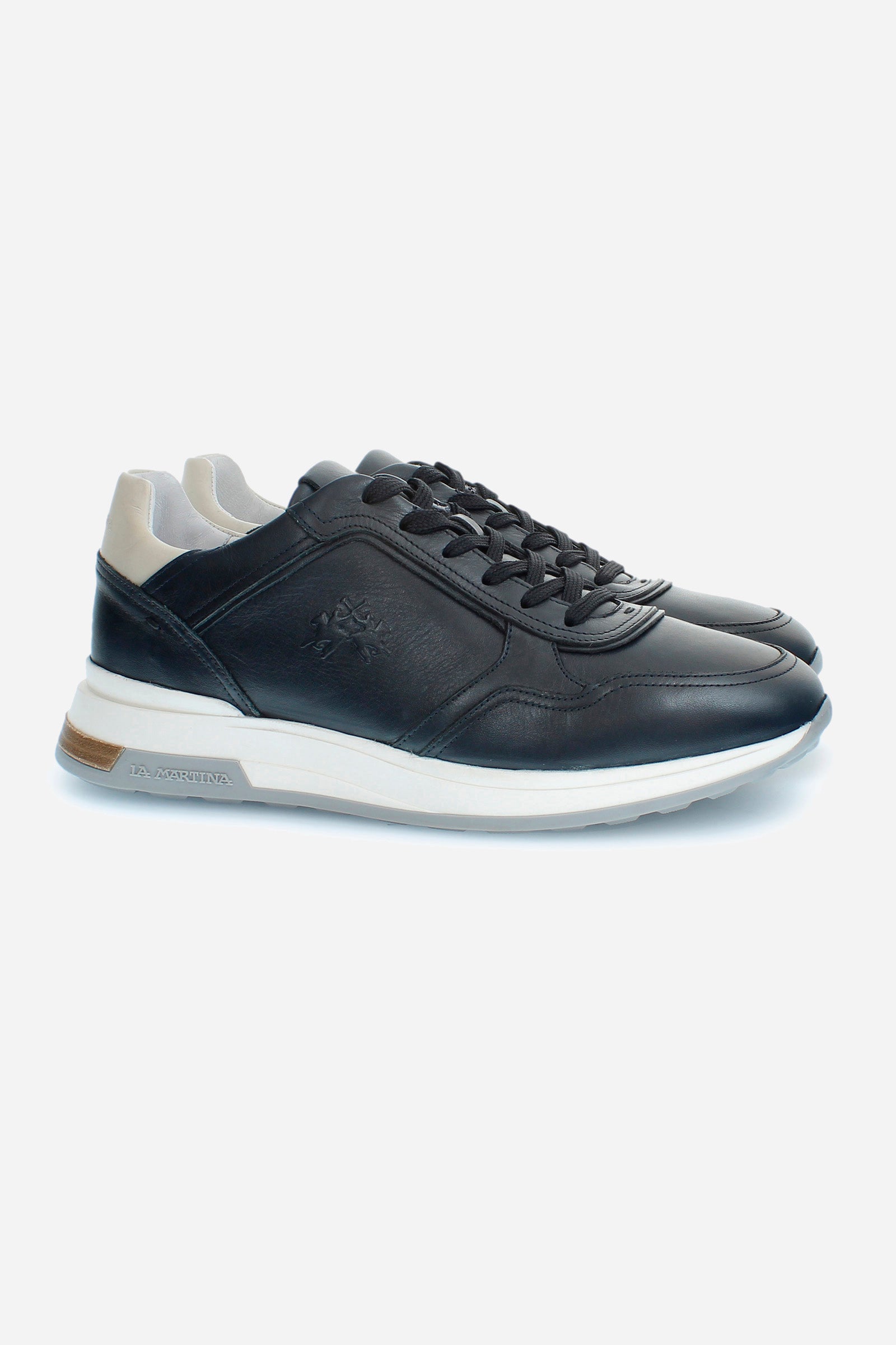 Men's trainers with raised sole