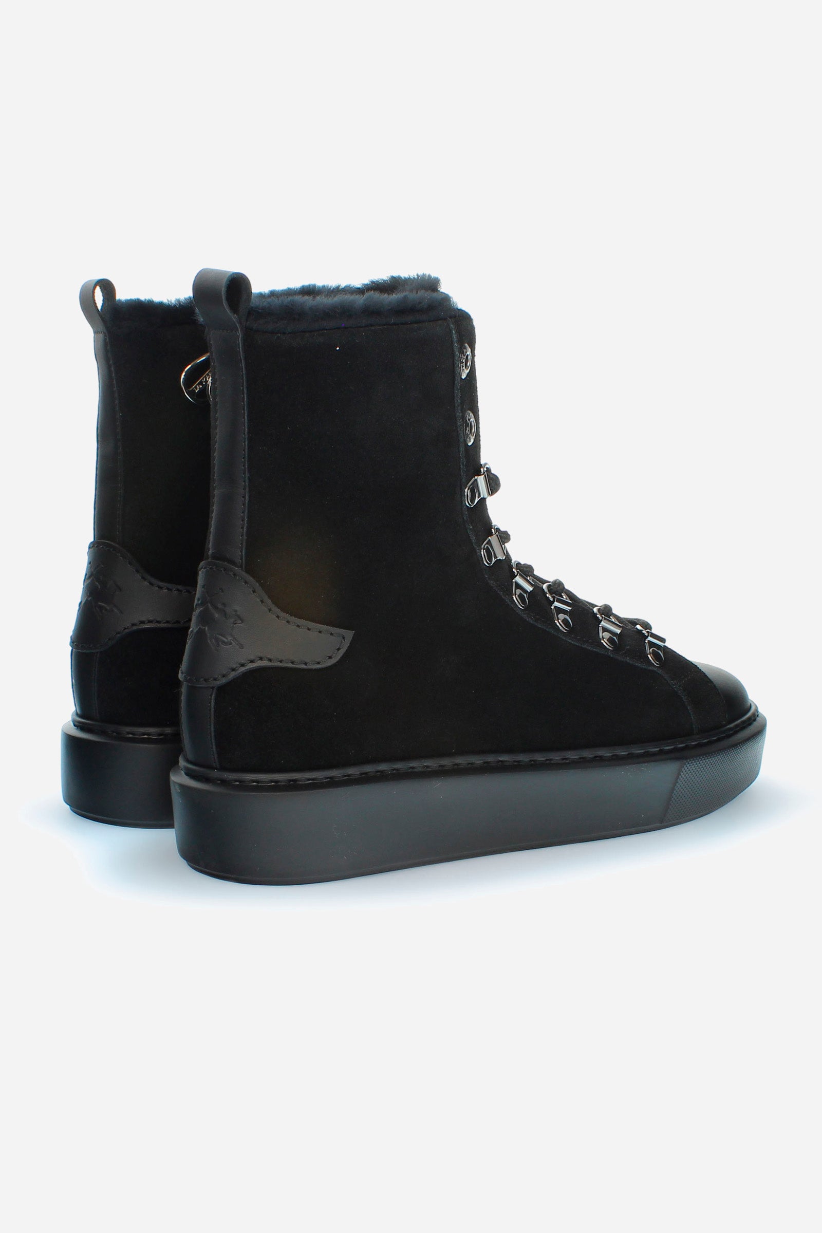 High-top womencupsole trainers with sheepskin lining