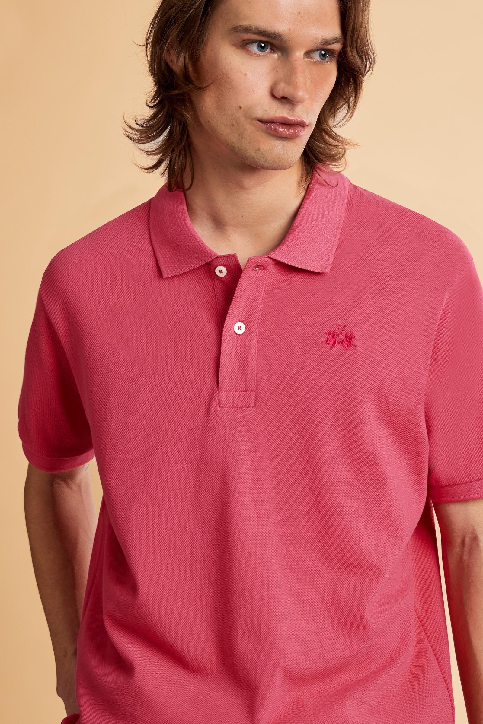 Men’s short sleeve cotton piqué polo shirt with regular fit, two-button placket and contrast brand logo. - Fandango Pink                                                                                                                                                                                                                                                                                                                                                                                                        