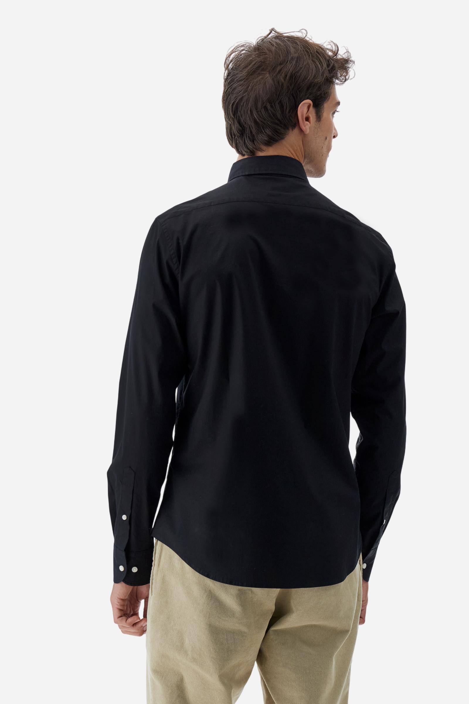 Men's long-sleeved shirt in cotton poplin. Slim fit with semi-cutaway collar. - Black
