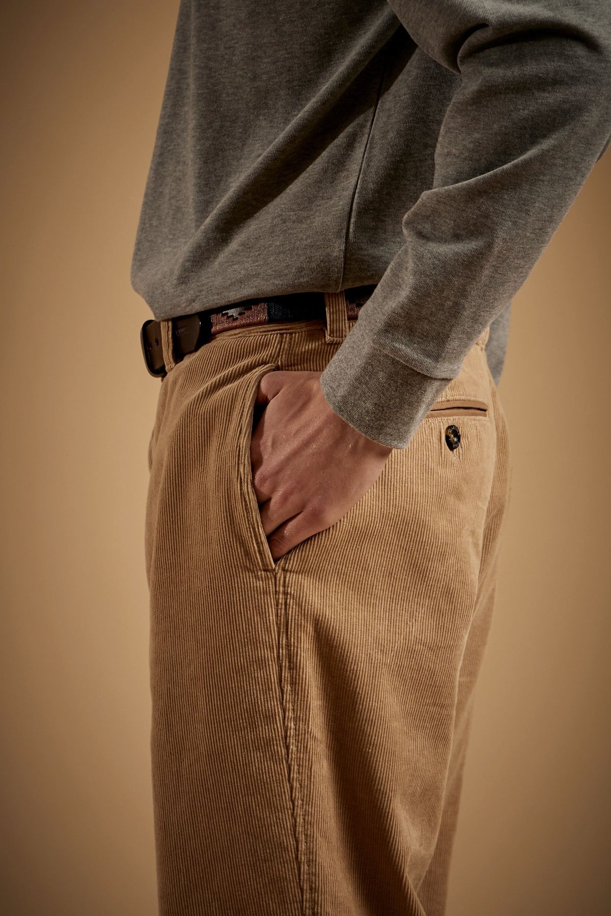 Pantalón chino de hombre en terciopelo de algodón con canalé - Edoardo