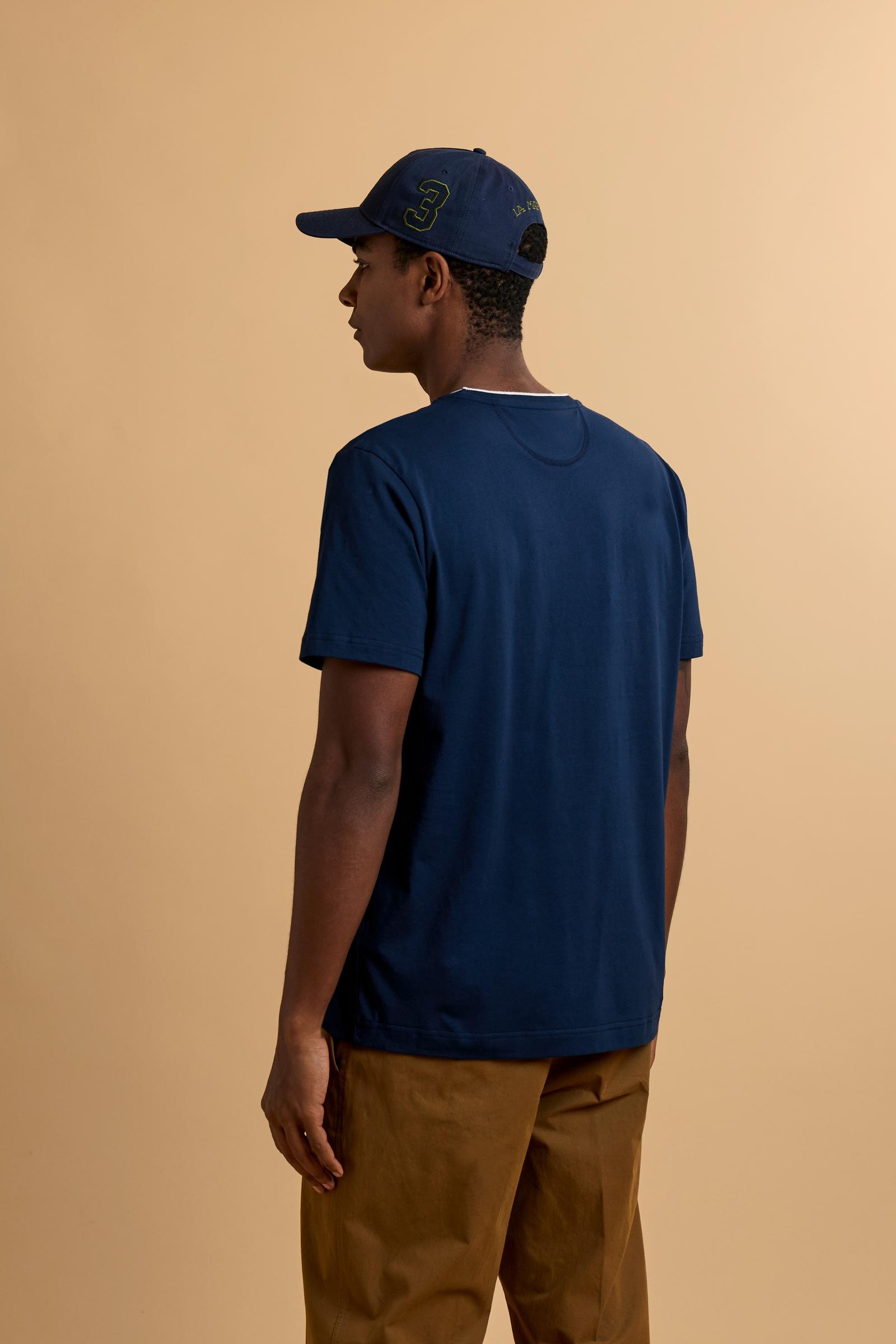 Men’s short-sleeve cotton jersey T-shirt. Crew-neck style with regular fit, enriched with embroidered crests and a large Guards print. - Navy                                                                                                                                                                                                                                                                                                                                                                                   