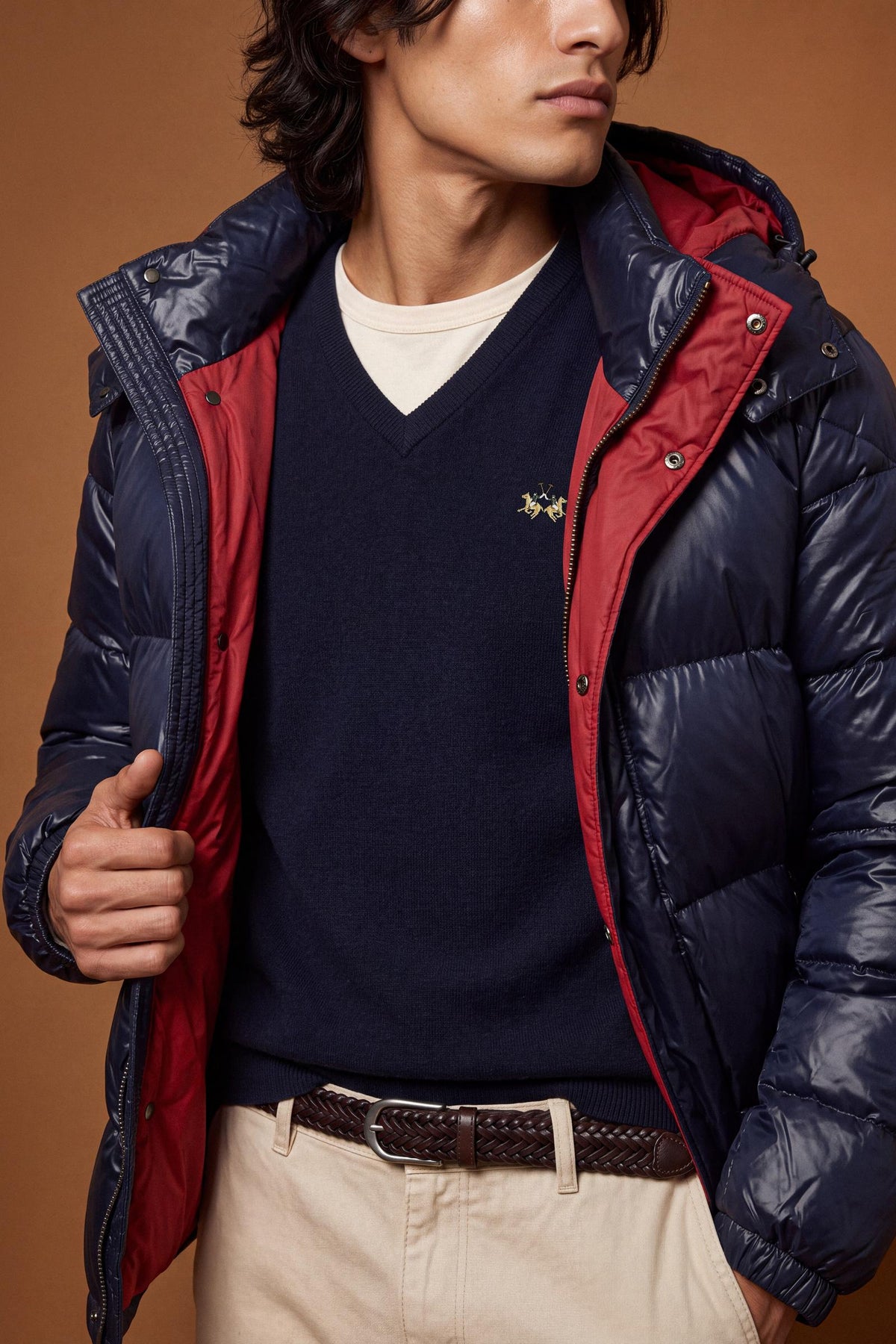 Men's padded feather bomber jacket with detachable hood, iridescent nylon, double zipper, snap buttons, adjustable drawstring, zippered pockets, and embroidered logo. - Navy Blazer
