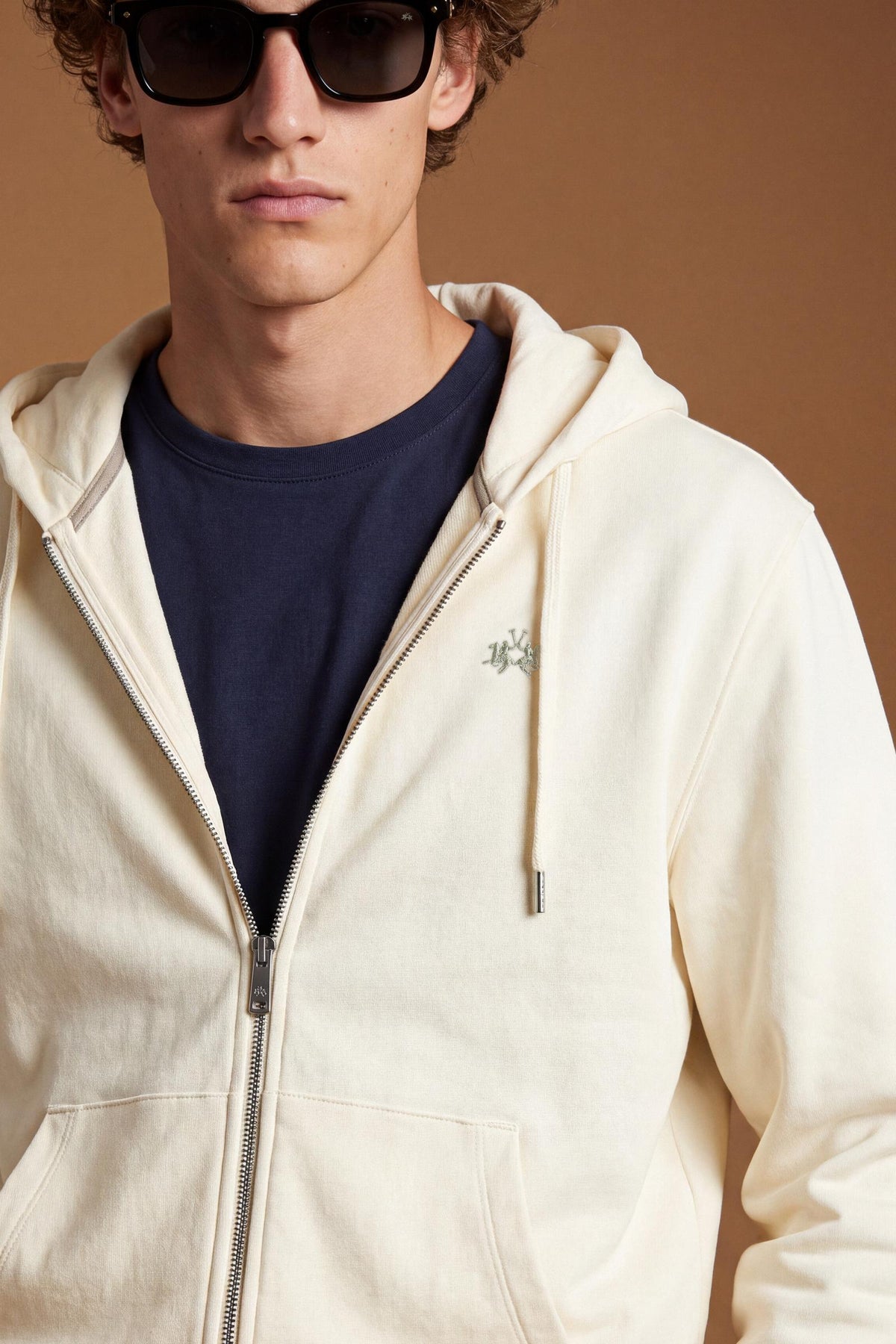 Men's long-sleeve sweatshirt in 100% cotton brushed fleece with adjustable hood, front zipper, kangaroo pockets, ribbed cuffs, and a relaxed fit for comfort. - Pristine