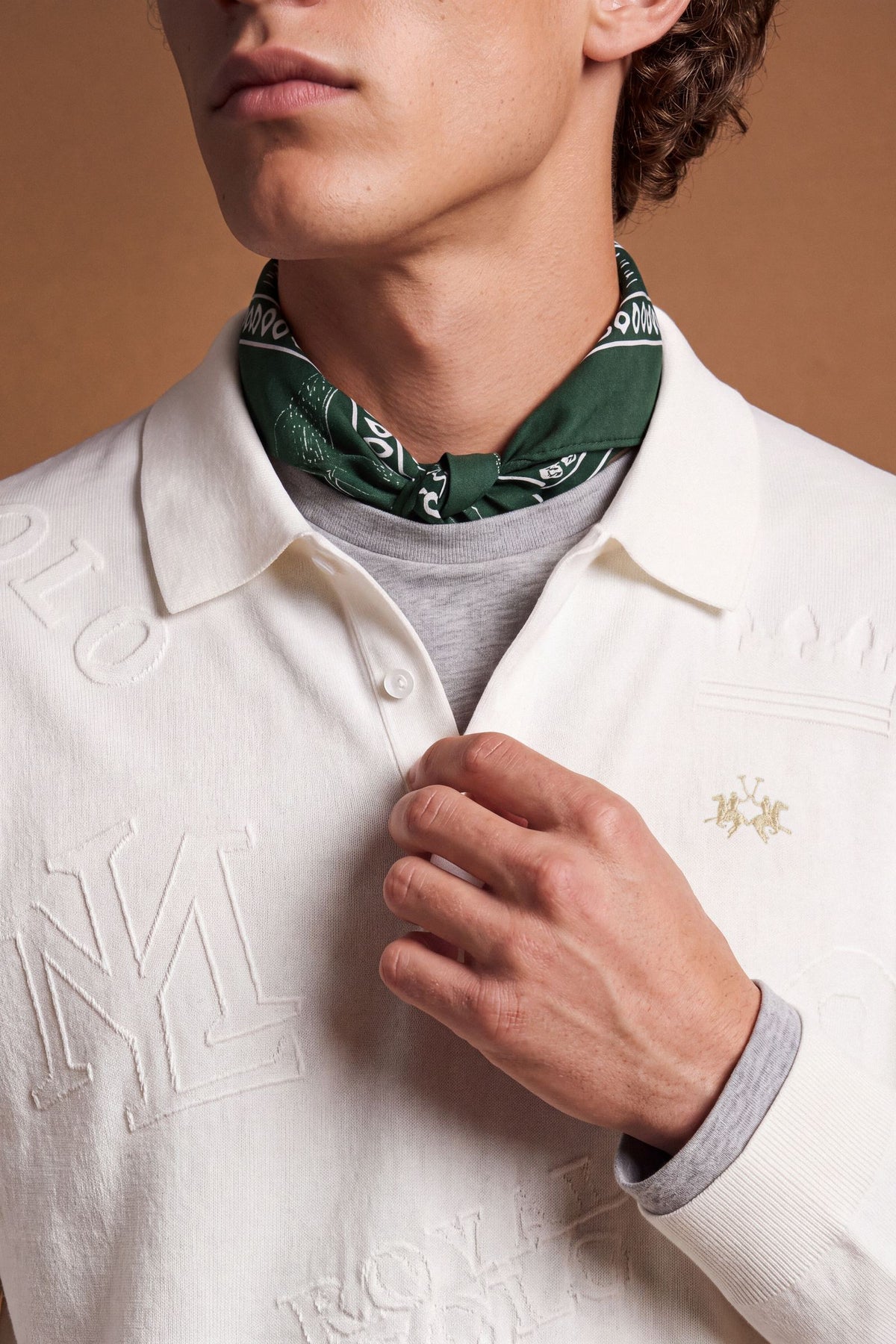 Men’s long-sleeve sweater in 100% combed cotton with a regular fit, jacquard knit patterns, ribbed cuffs and hem, a polo collar, and a three-button front opening. - Pristine
