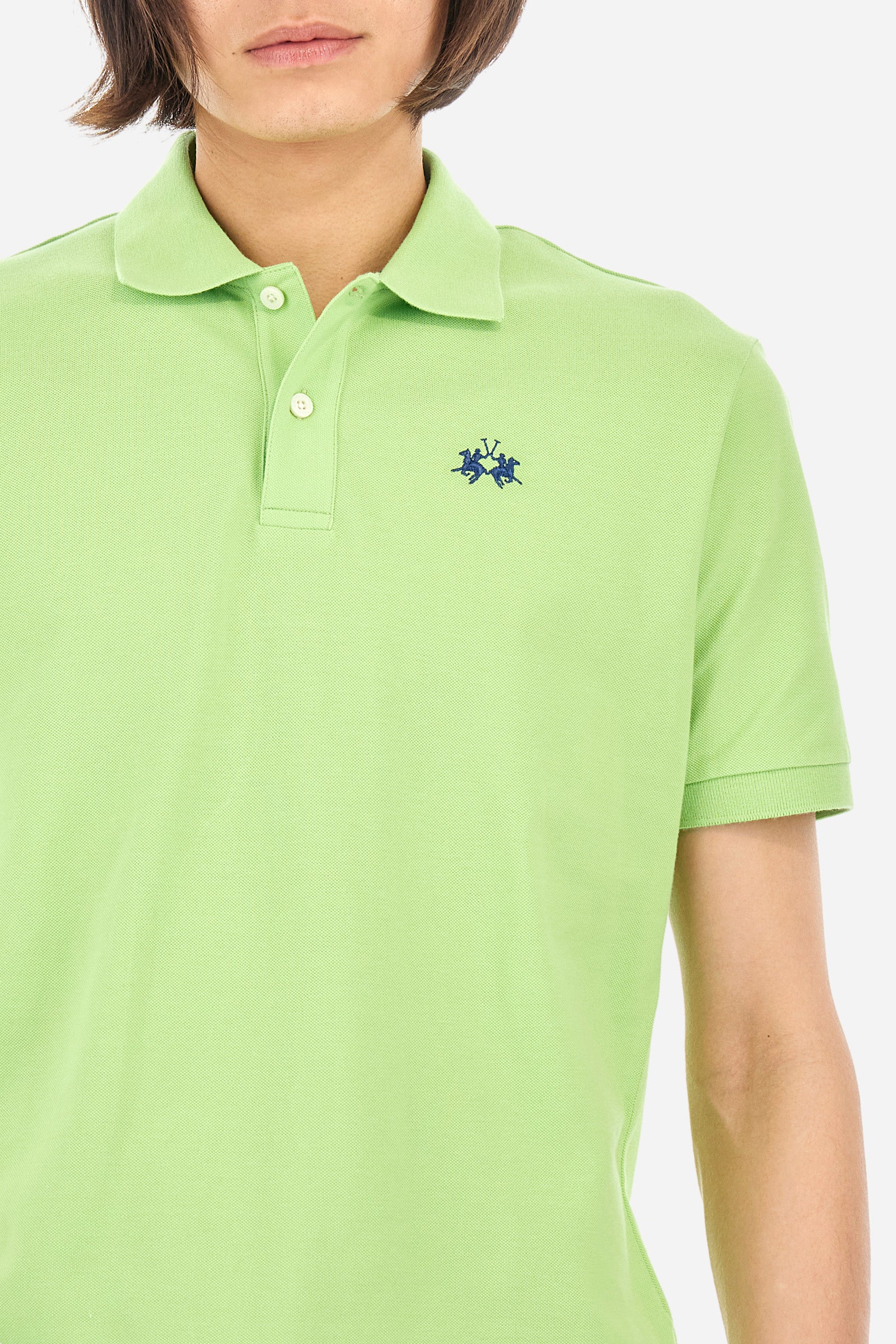 Men's plain-coloured, short-sleeved, regular-fit cotton polo shirt. Contrasting La Martina logo sewn onto the chest. This versatile garment goes perfectly with a pair of jeans from the collection. - Lime Green
