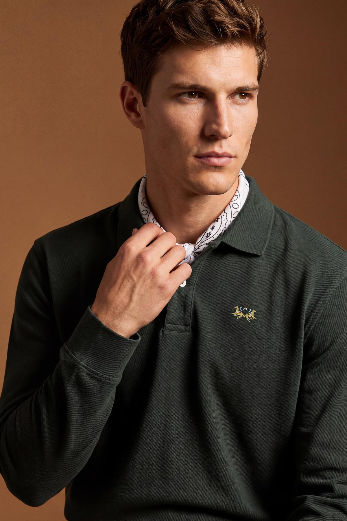 Men’s long-sleeve polo in stretch cotton piqué offers comfort, flexibility, a ribbed collar with contrasting gabardine detail, slim fit, and embroidered logo - Sycamore